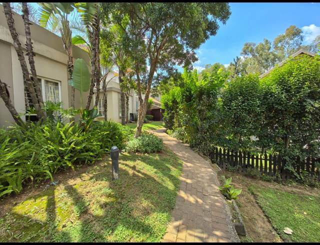 2 BEDROOM TOWNHOUSE FOR SALE IN DOUGLASDALE
